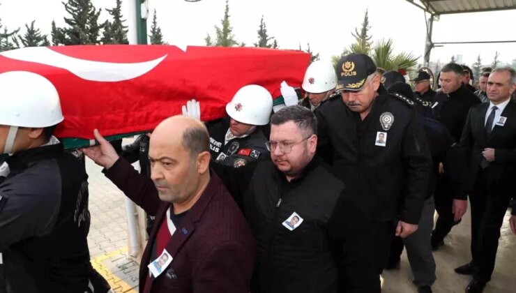 Mersin’de Parkinson Hastalığından Hayatını Kaybeden Polis Memuru Uğurlandı